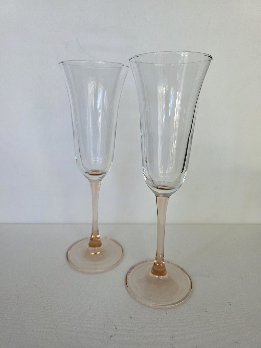 Luminarc Set Of 2 Pink Stem Champagne Flutes.